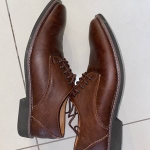 GUESS dress shoes